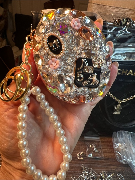 Accessories - Embellished Crystal Mirror Compact/ Pearl Keychain Pearl Strap